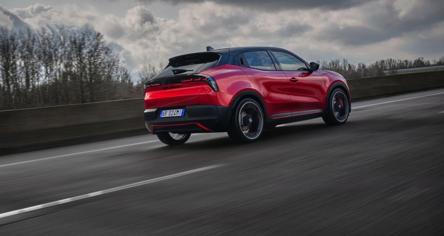 Alfa Romeo Junior Elettrica 54 kWh Veloce