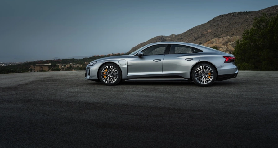 Audi e-tron GT S