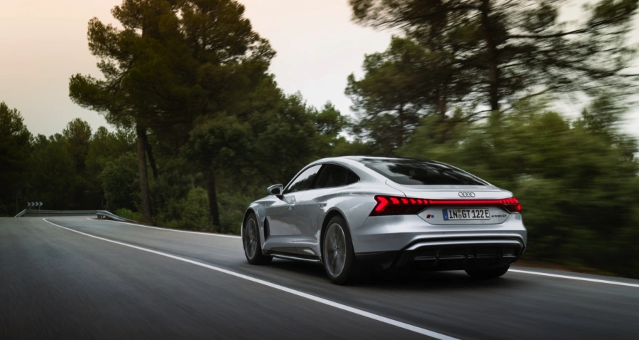 Audi e-tron GT S