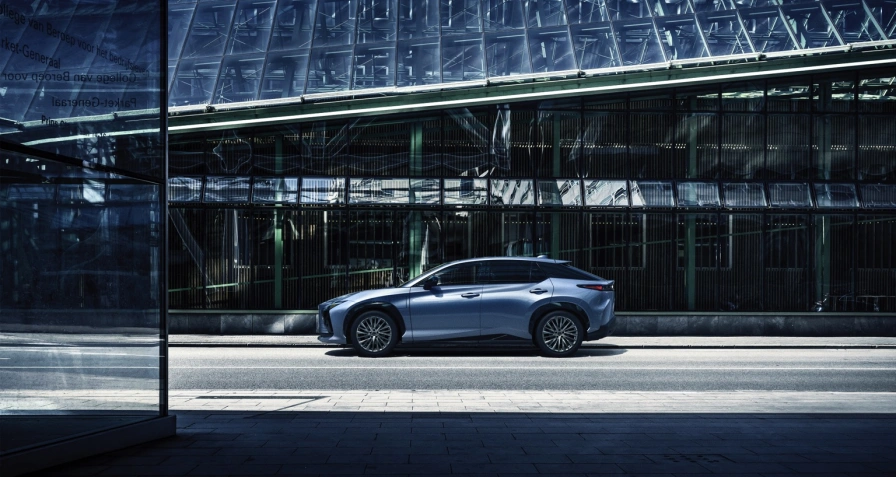 Lexus RZ 300e