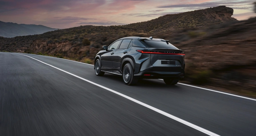 Lexus RZ 300e
