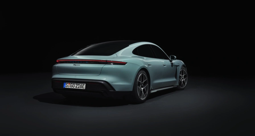 Porsche Taycan 4
