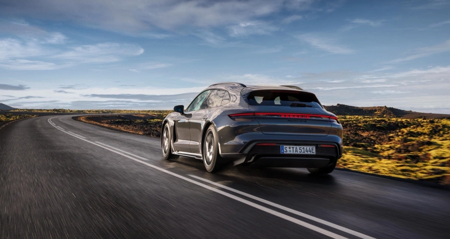 Porsche Taycan GTS Sport Turismo
