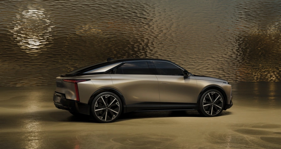 DS N°8 AWD Long Range