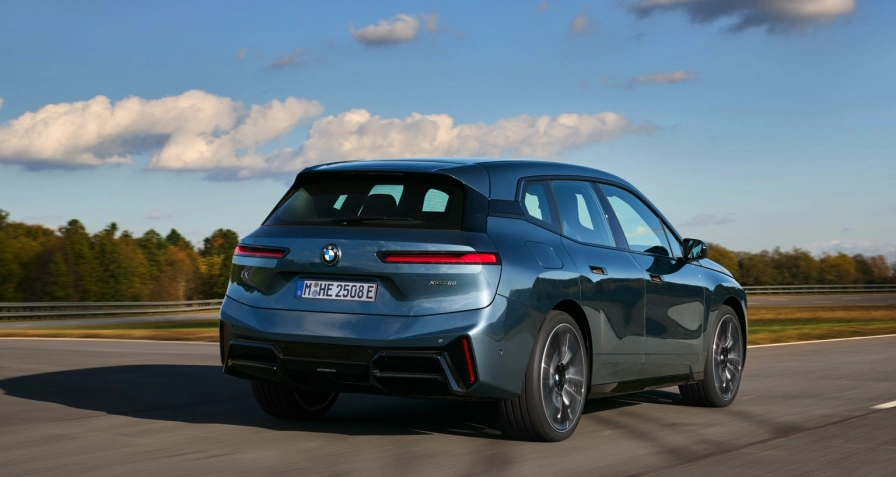 BMW iX xDrive60