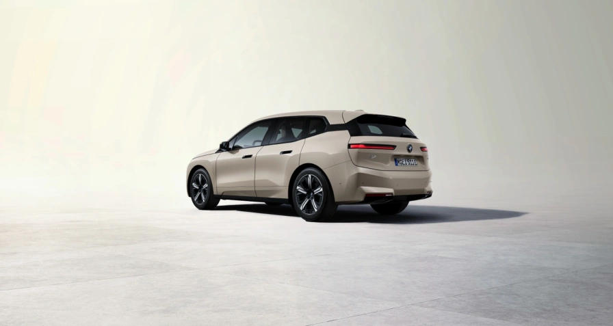 BMW iX xDrive60