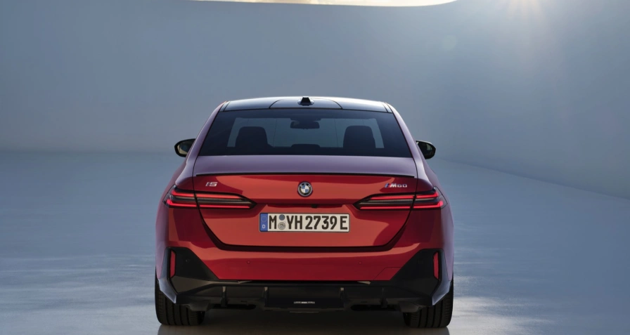 BMW i5 M60 xDrive Sedan (MY25)