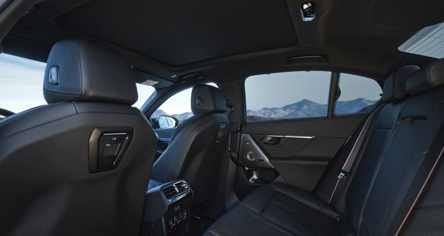 BMW i5 M60 xDrive Sedan (MY25)
