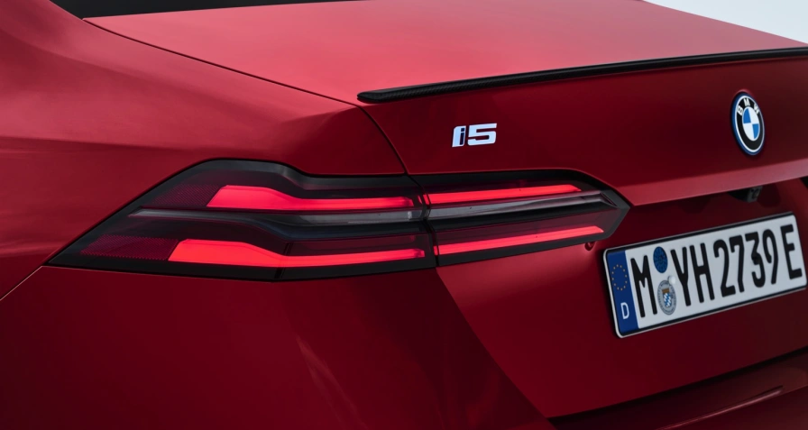 BMW i5 M60 xDrive Sedan (MY25)