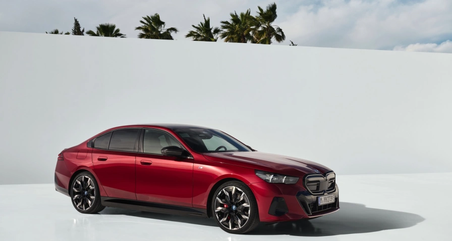 BMW i5 M60 xDrive Sedan (MY25)