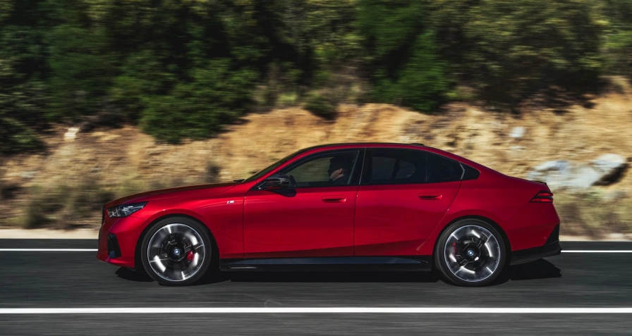 BMW i5 M60 xDrive Sedan (MY25)