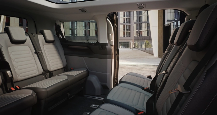 Ford e-Tourneo Custom L2 160 kW