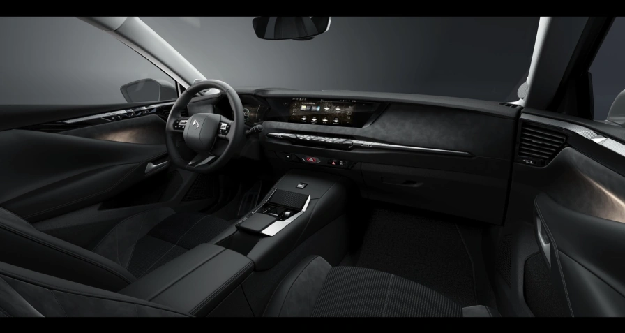 DS Automobiles N°4 E-Tense