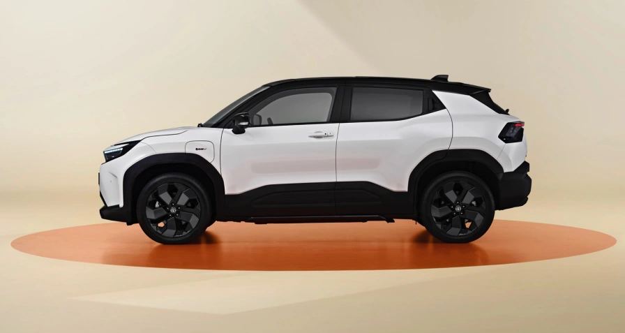 Toyota Urban Cruiser 61.1 kWh AWD