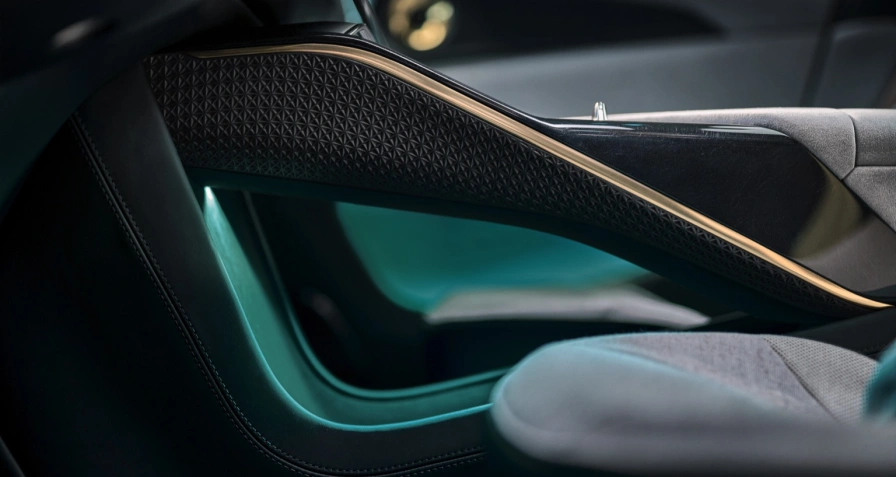 Lotus Eletre 900