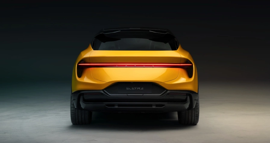 Lotus Eletre 900