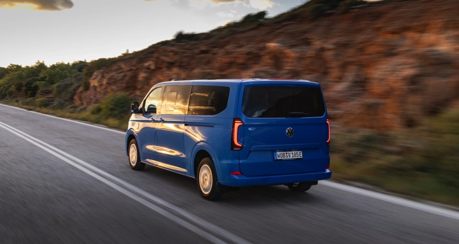 Volkswagen e-Transporter Kombi L1 210 kW 64 kWh
