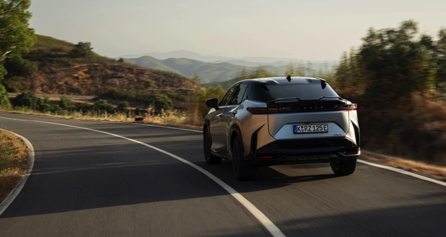Lexus RZ 550e F SPORT (MY26)