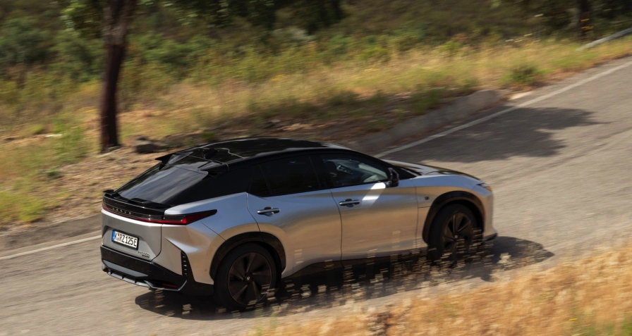 Lexus RZ 550e F SPORT (MY26)