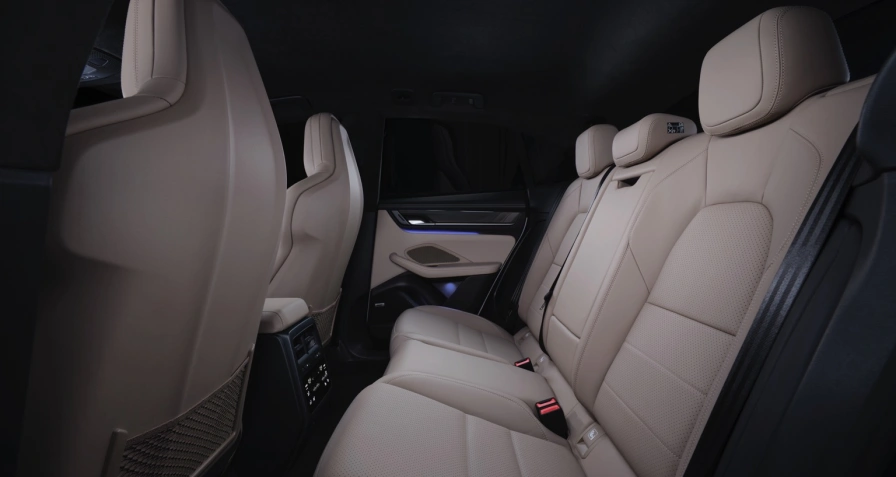 Porsche Macan Turbo Electric (MY26)