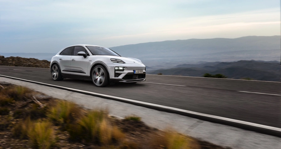 Porsche Macan Turbo Electric (MY26)