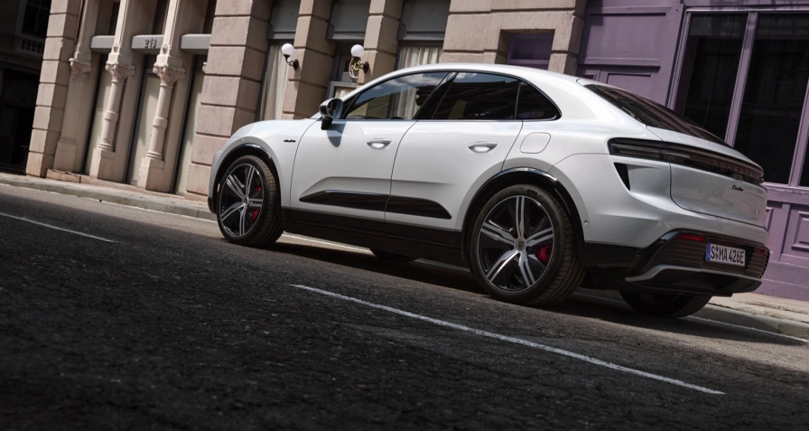Porsche Macan Turbo Electric (MY26)