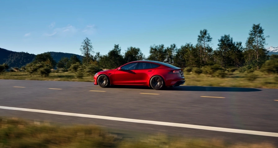 Tesla Model S AWD (MY26)