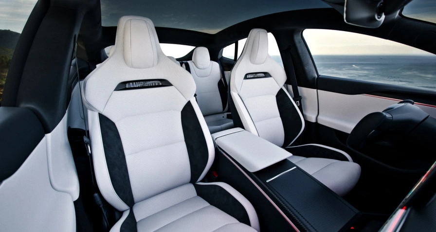 Tesla Model S AWD (MY26)