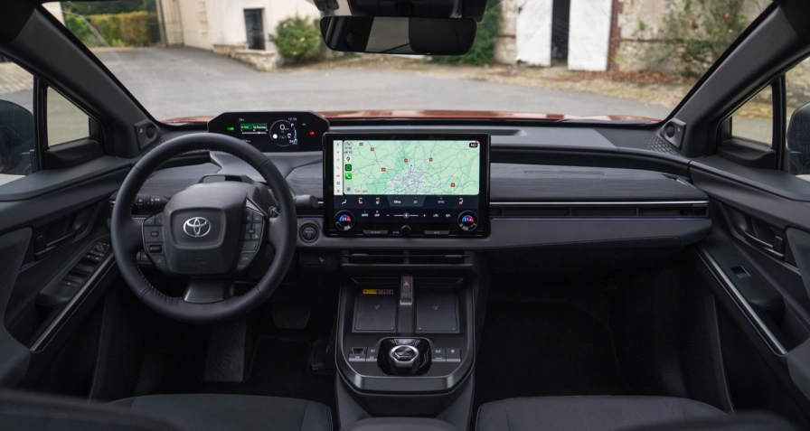 Toyota C-HR+ 77 kWh AWD (MY26)
