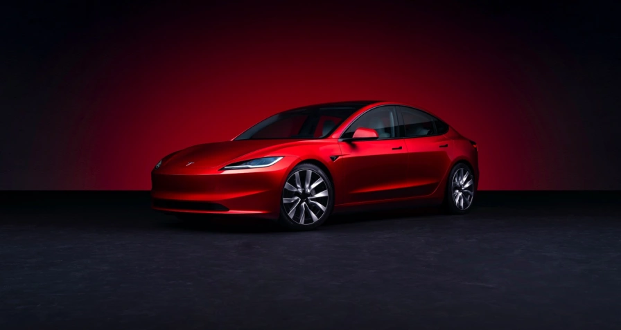 Tesla Model 3 Premium AWD (Highland)