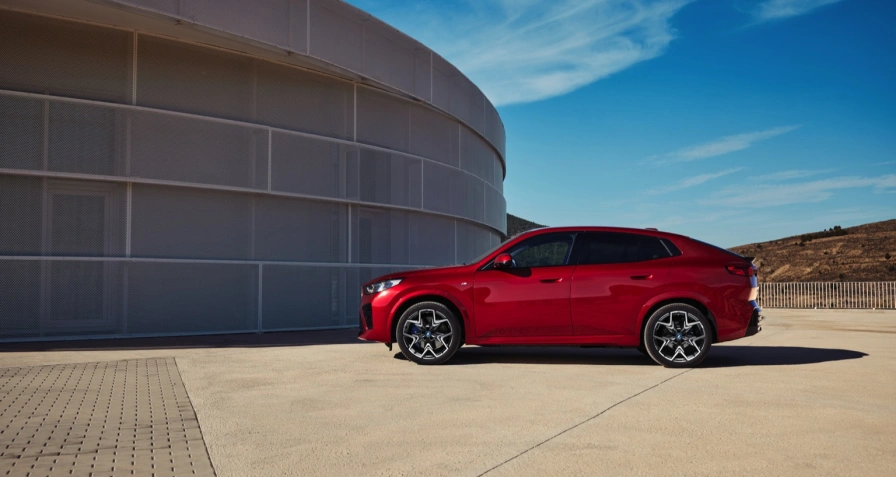 BMW iX2 xDrive30 (MY26)