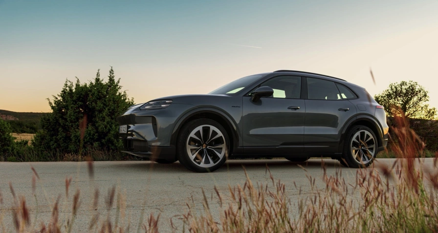 Porsche Cayenne S Electric (MY26)