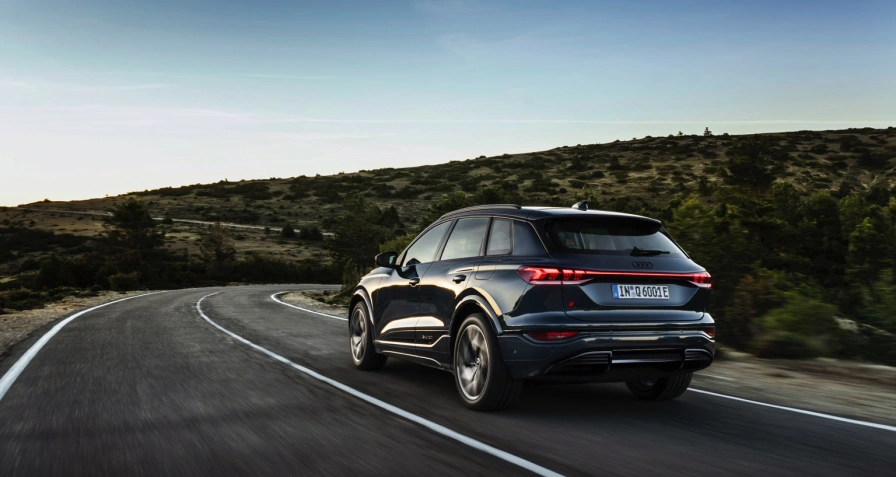 Audi Q6 SUV e-tron quattro (MY26)