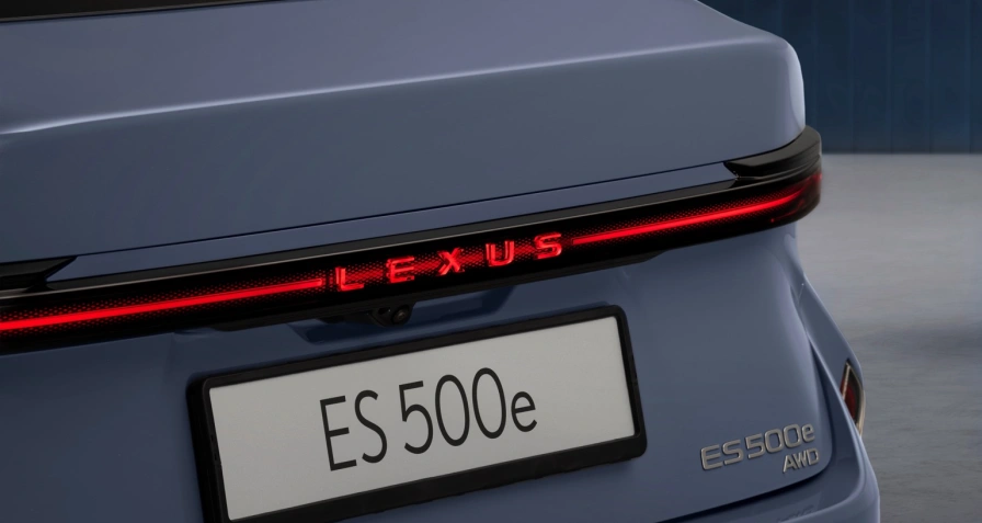 Lexus ES 500e DIRECT 4 (MY26)
