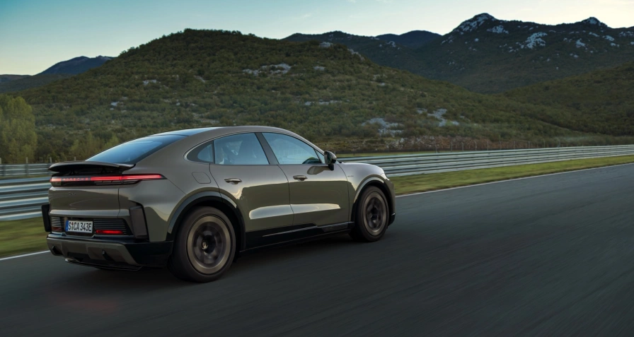 Porsche Cayenne Turbo Coupé Electric (MY26)