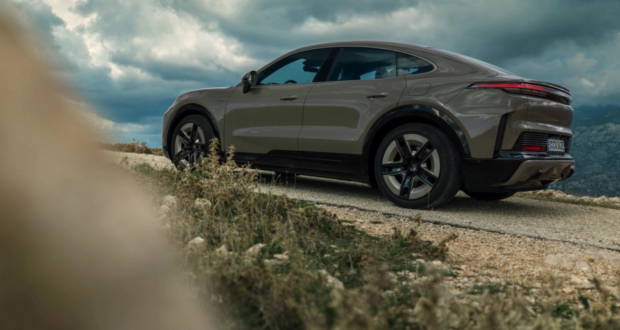 Porsche Cayenne Turbo Coupé Electric (MY26)