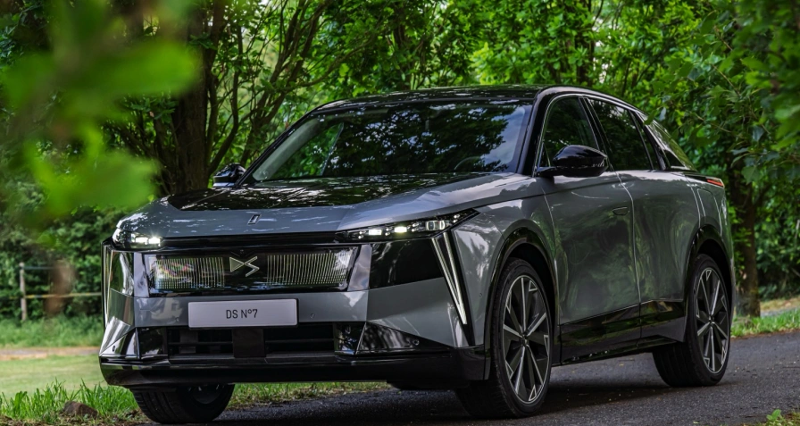 DS Automobiles N°7 FWD