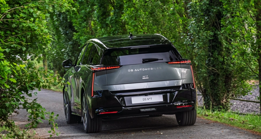DS Automobiles N°7 FWD Long Range