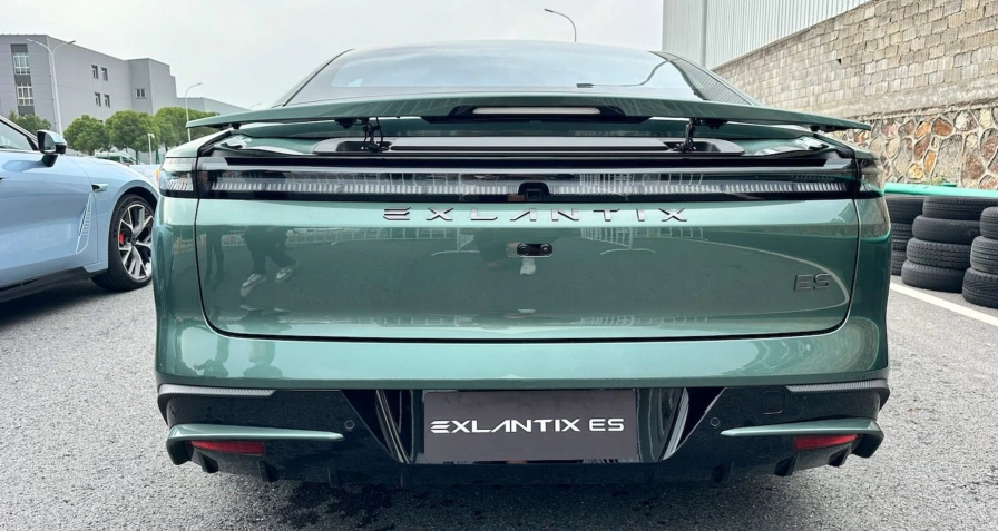Exlantix ES 100kWh AWD