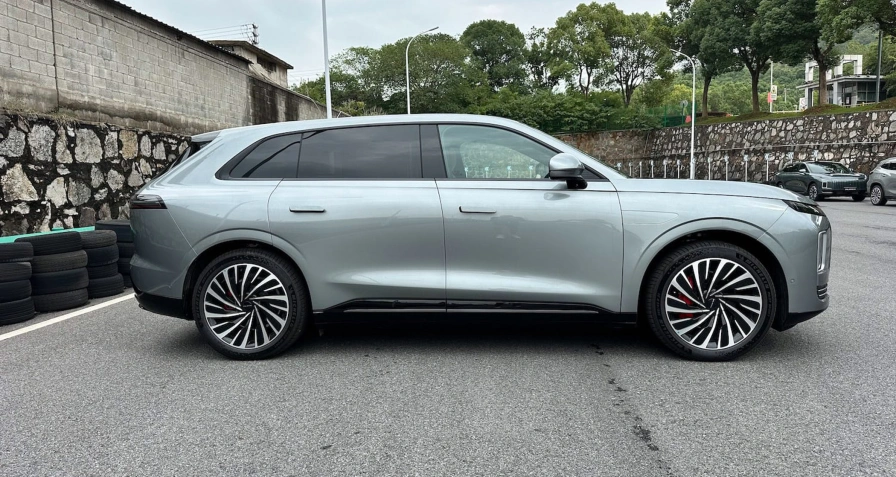 Exlantix ET 77kWh AWD