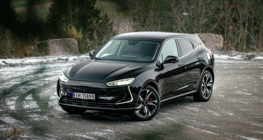 Seres 5 4WD Premium