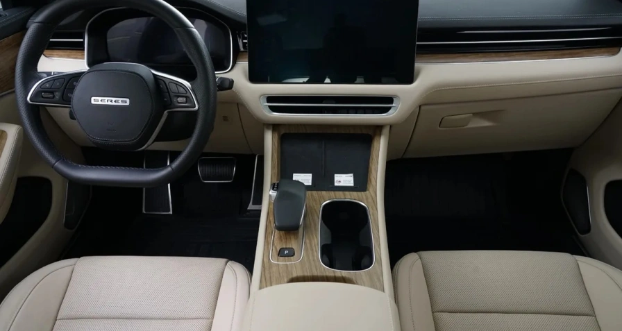 Seres 5 4WD Premium