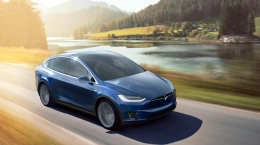 Tesla Model X Long Range