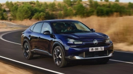 Citroen e-C4 X