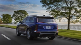 Cadillac VISTIQ 900 E4 (MY26)