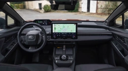 Toyota C-HR+ 77 kWh AWD (MY26)
