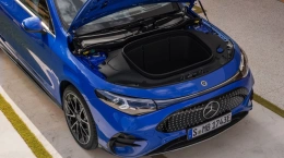 Mercedes-Benz CLA 250: mellomvarianten som kan bli den fornuftige elbilen – hvis den kommer til Norge