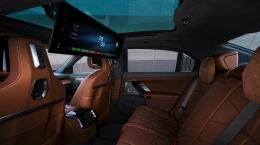 BMW i7 M70