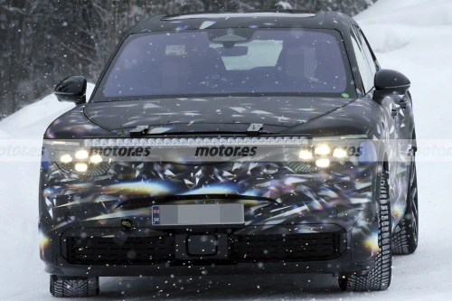 Bentleys første el-SUV leker seg i snøen – sikter mot lansering i 2027