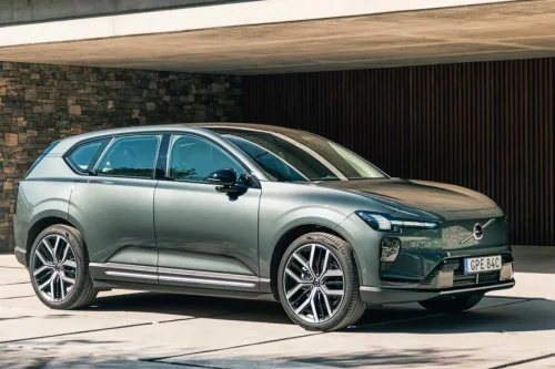 Volvo EX60 ankommer svenske forhandlere – og interessen er formidabel